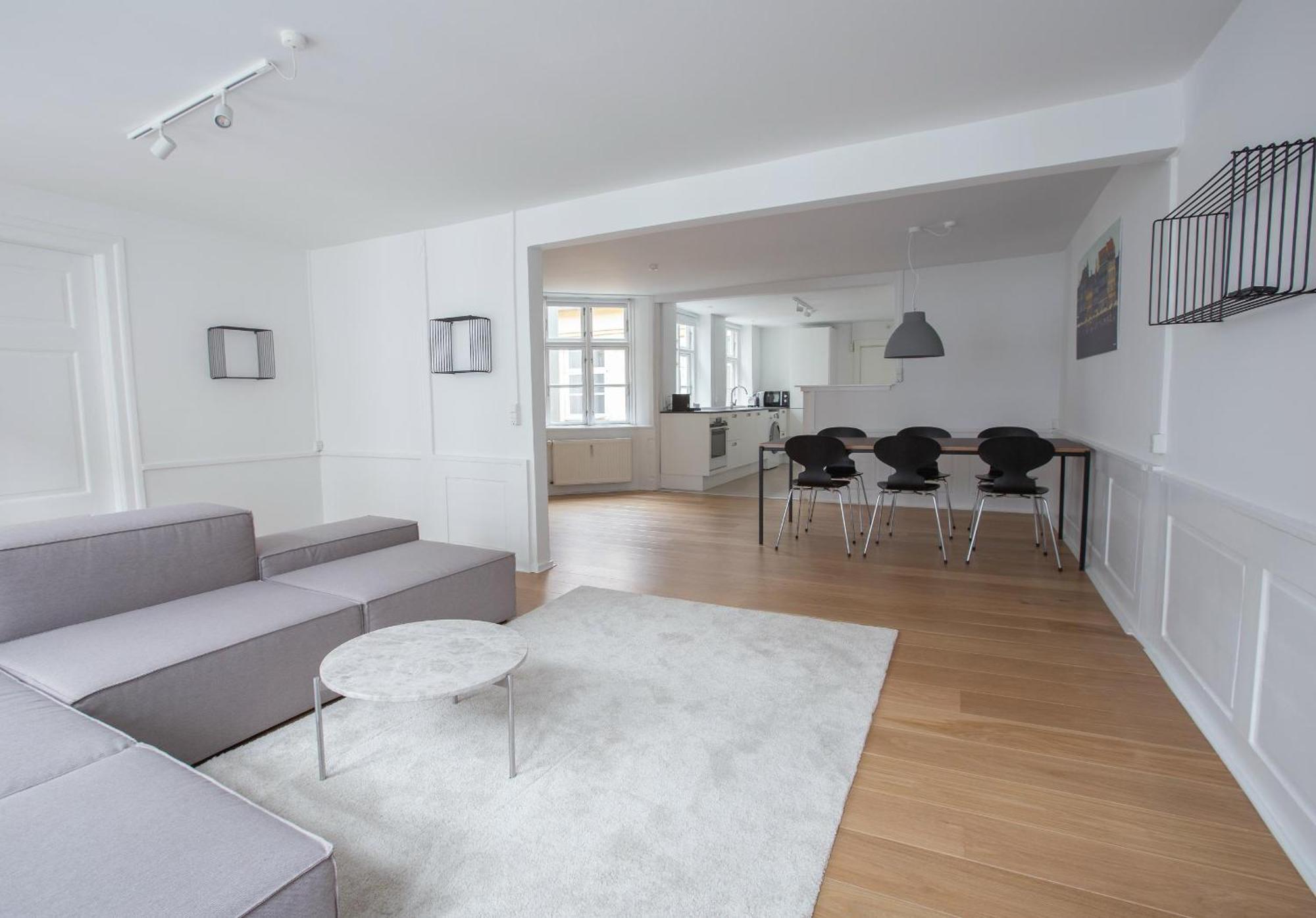 Apartment Beautiful 2-bed In Location *